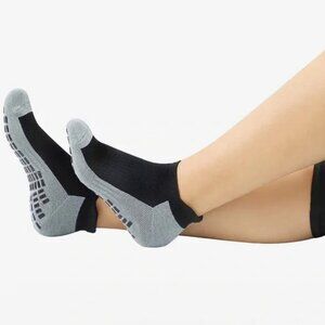 NEW Rative Super Grips Socks (3 Pair)